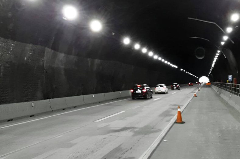 Túnel de Rodovia em Santa Catarina.